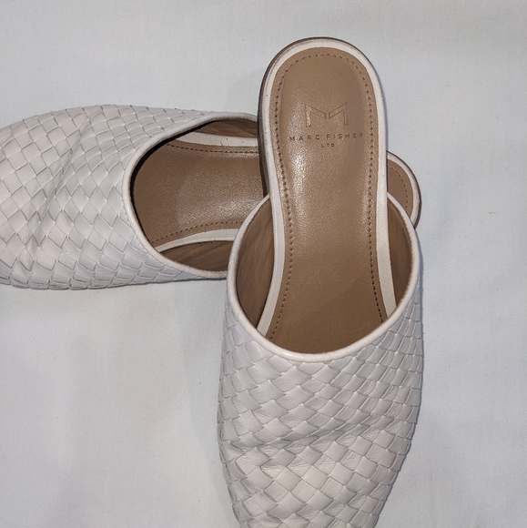 Marc Fischer ML Garren White Leather Mules Size 6 - Picture 2 of 10